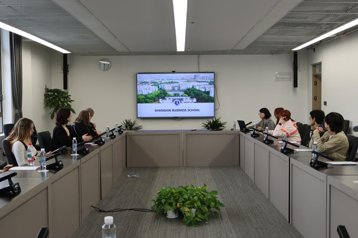 Northeastern State University Delegation Visits Shanghai Business School — Experiencing Intangible Cultural Heritage and Promoting International Exchanges