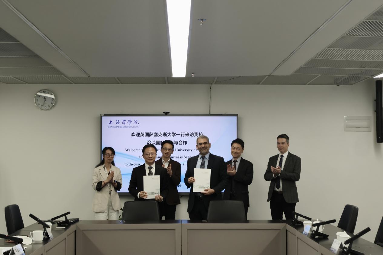 英国萨塞克斯大学代表团访问上海商学院图片 3