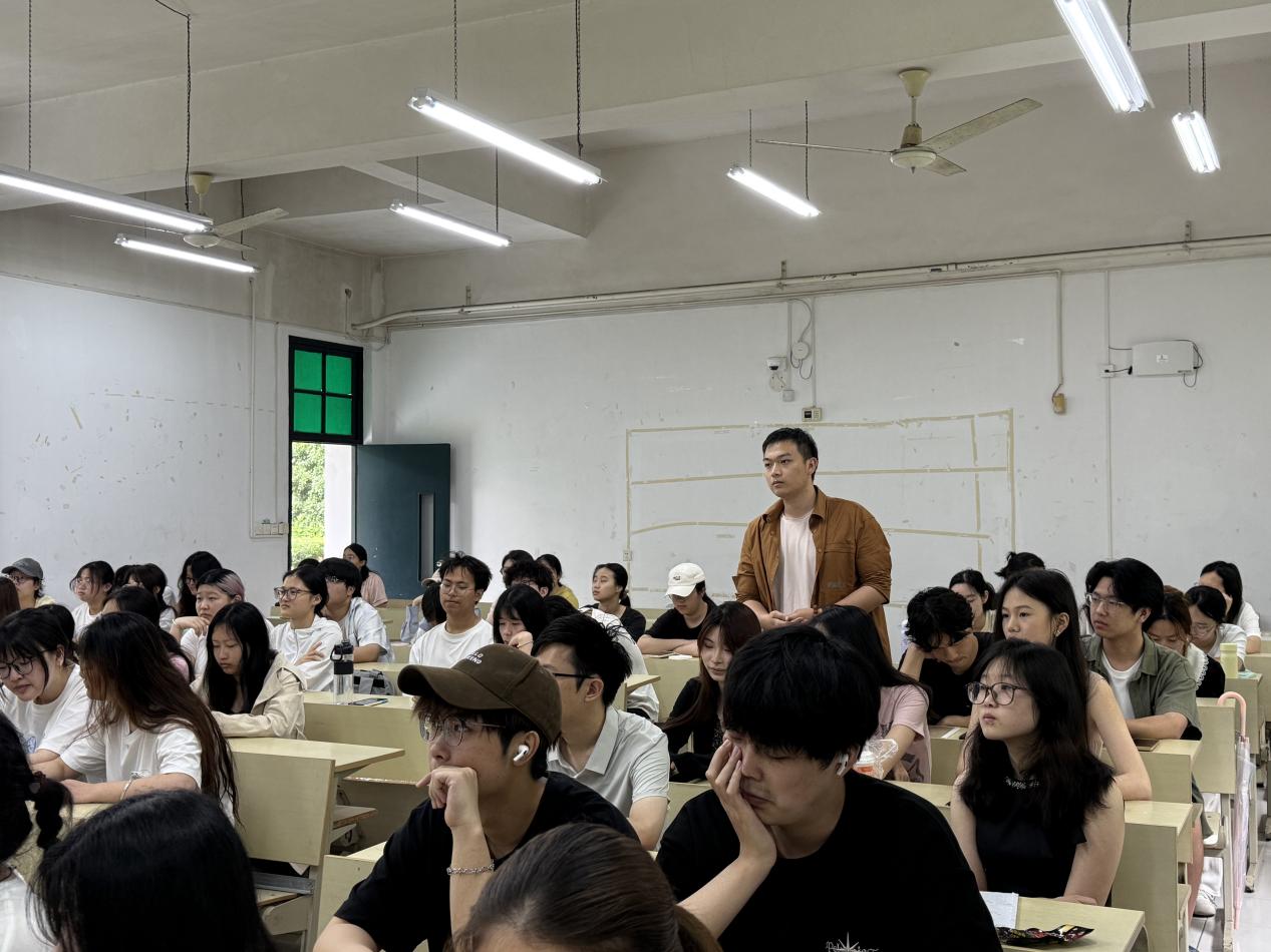 授课现场