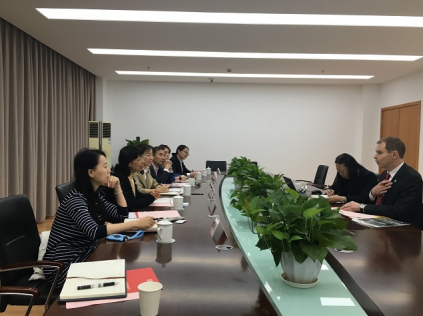 我校与阿联酋酒店管理学院商议合作办学事宜