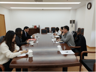 美国伊利诺伊大学香槟分校中国中心主任一行来访