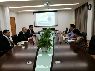 英国金斯顿大学副校长一行到访我校