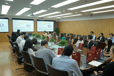 美国密西根州立大学交流团到访上海商学院