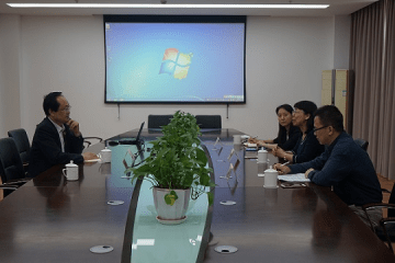 国家外国专家局教科文卫专家来我校指导工作