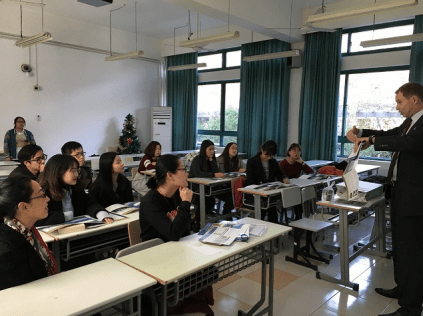 阿联酋酒店管理学院教师到访酒店管理学院