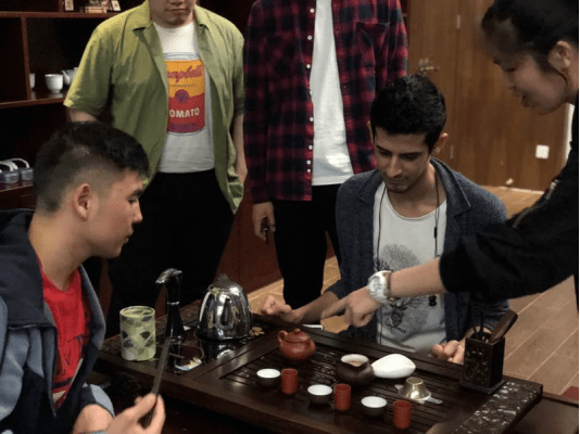 国际教育学院外国留学生体验中华茶艺文化