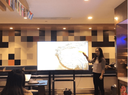 外国留学生观摩敦煌讲座