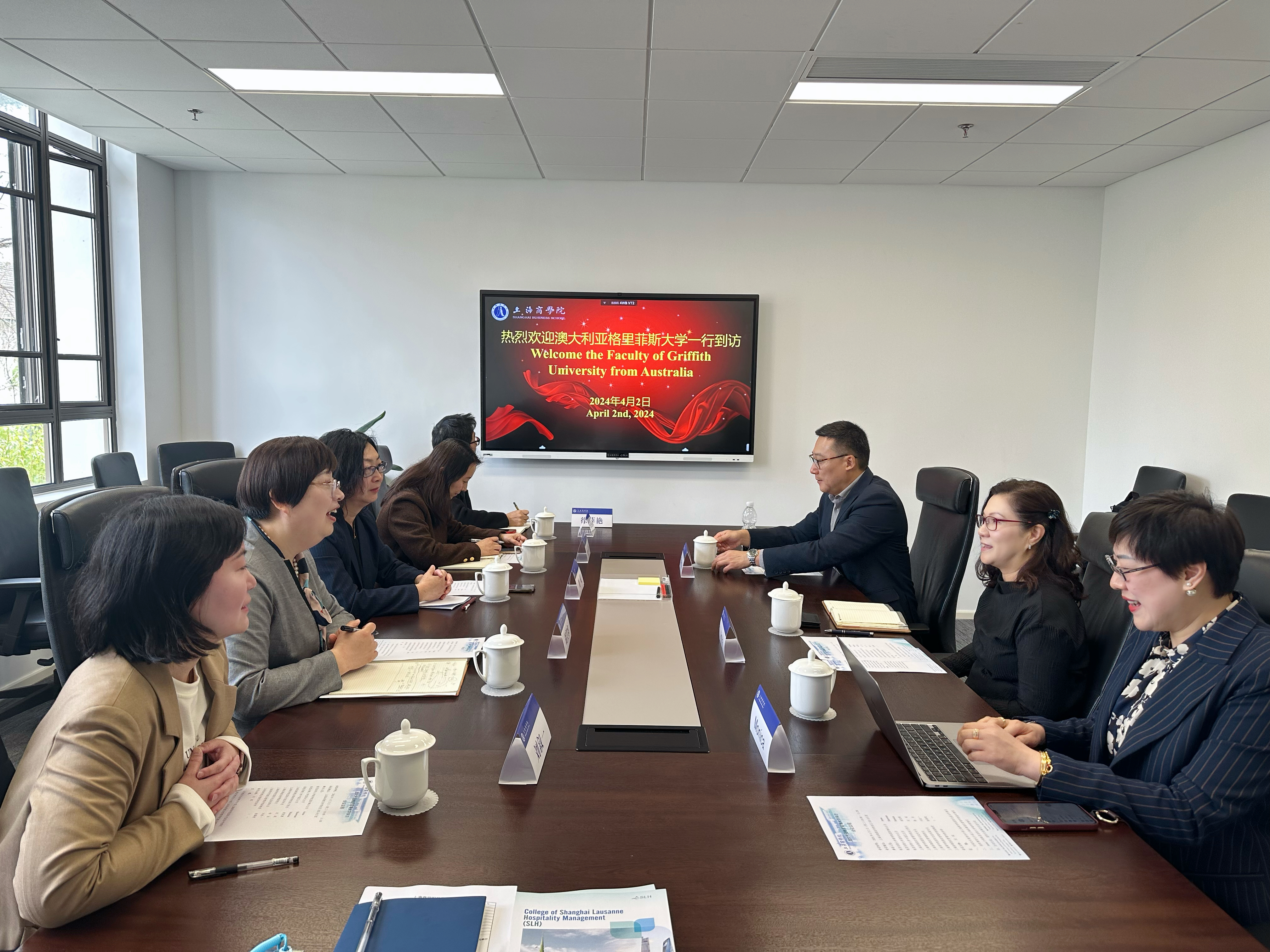澳大利亚格里菲斯大学代表一行来访我校