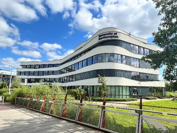 英国北安普顿大学 2025 年夏令营项目招生通知